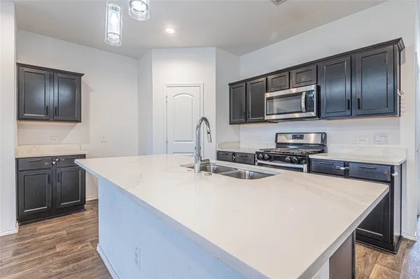 $2,550 | 5110 Hedgerose Lane, Katy, TX 77449