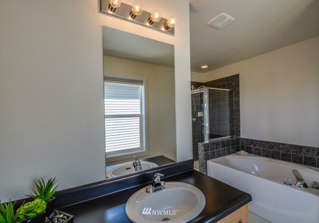3912 154th Place Southeast Bothell, WA 98012 - Photo 13 of 23 Gallery Image 13