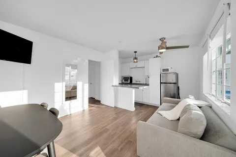 $1,850 | 2307 North Ocean Boulevard, Unit 2, Fort Lauderdale, FL 33305