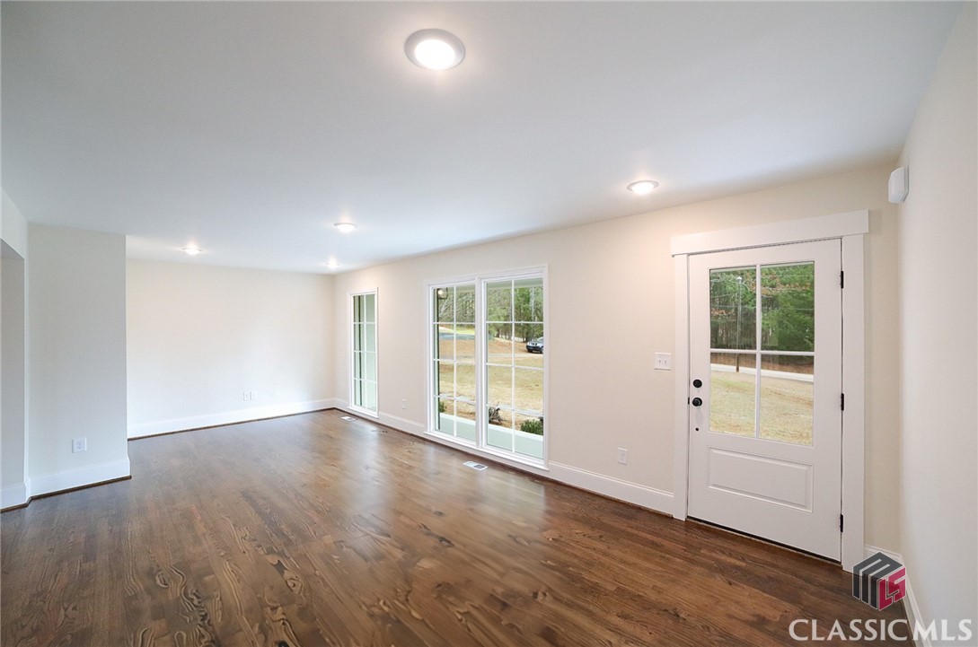 2090 Whit Davis Road Athens, GA 30605 - Photo 9 of 44 Gallery Image 9