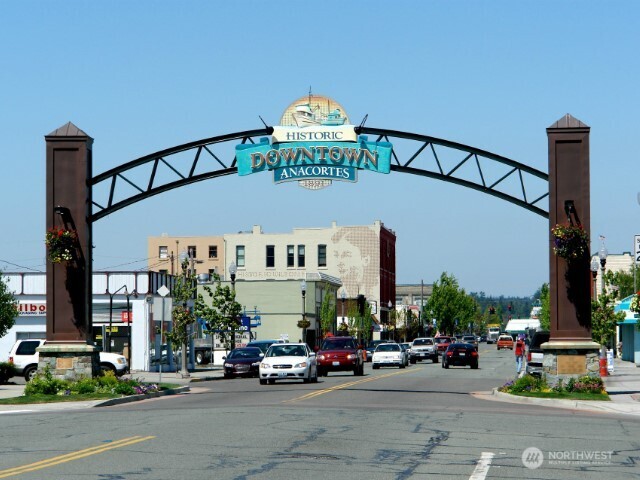 4111 R Avenue Anacortes, WA 98221 - Photo 37 of 37 a car parked in front of a building