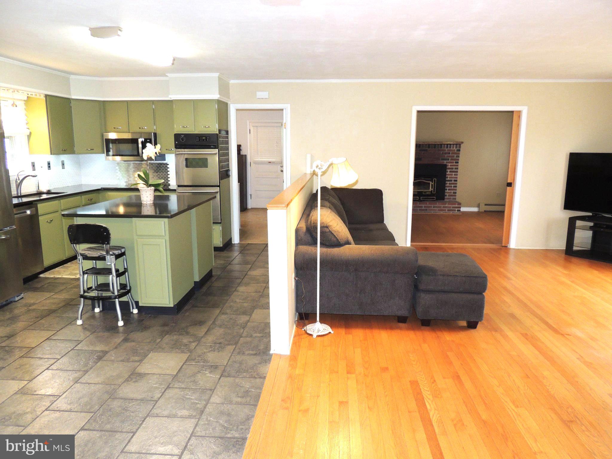 5838 Oklahoma Road Sykesville, MD 21784 - Photo 24 of 72 Modern open-concept living space.