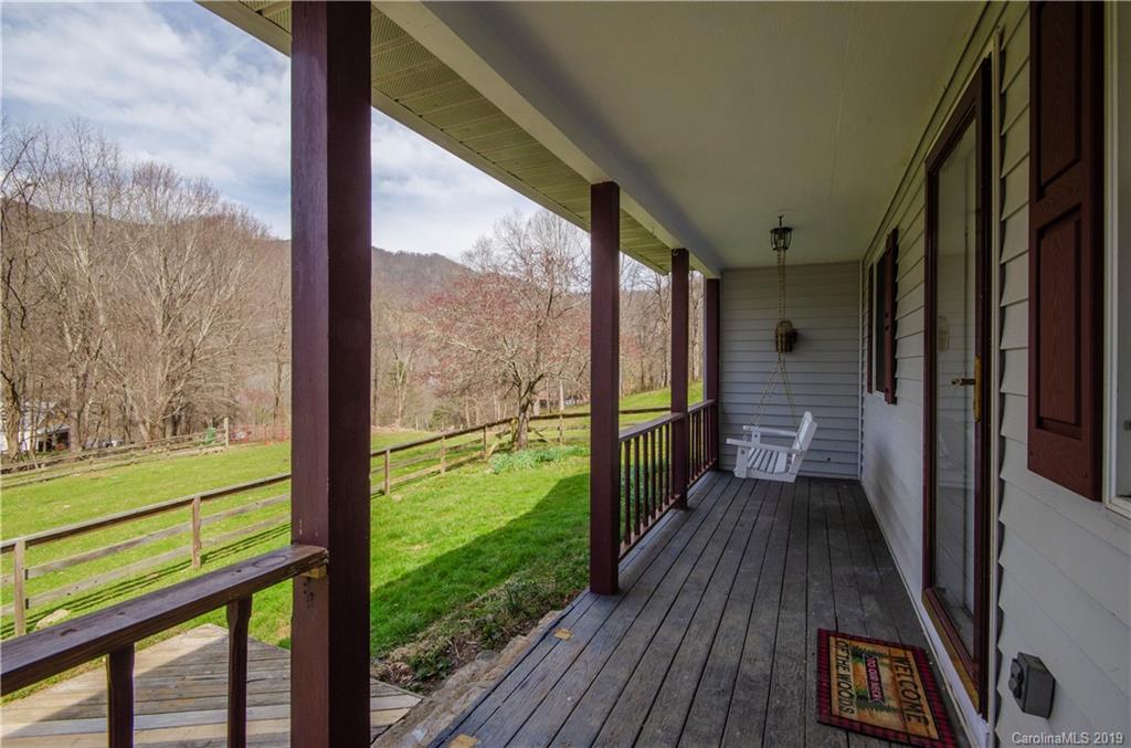 161 Round Rock Road Clyde, NC 28721 - Photo 2 of 25