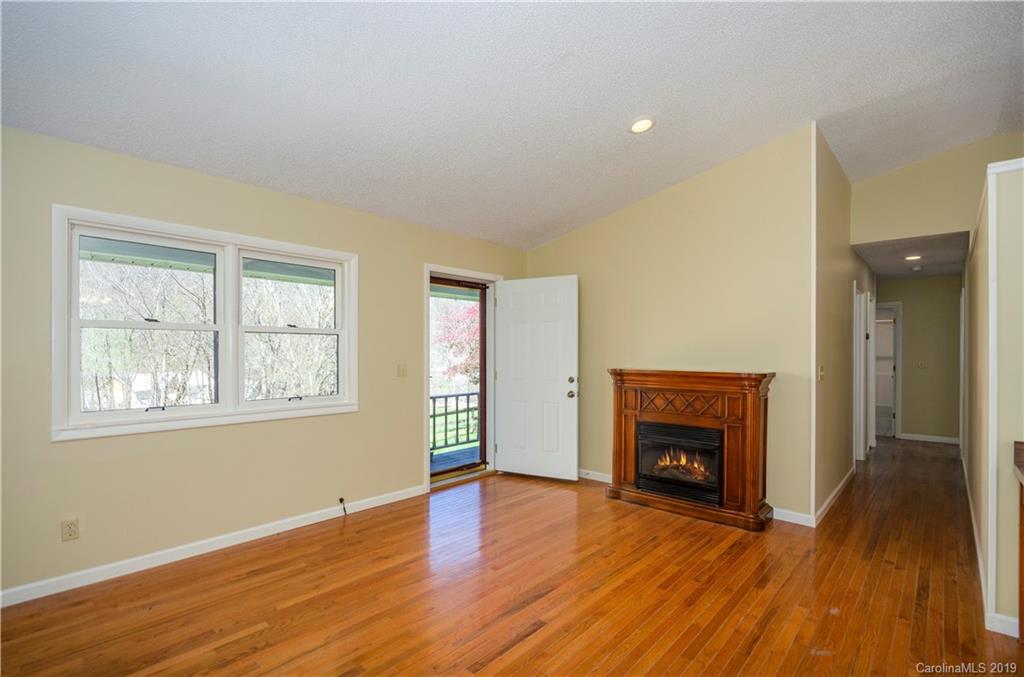 161 Round Rock Road Clyde, NC 28721 - Photo 5 of 25