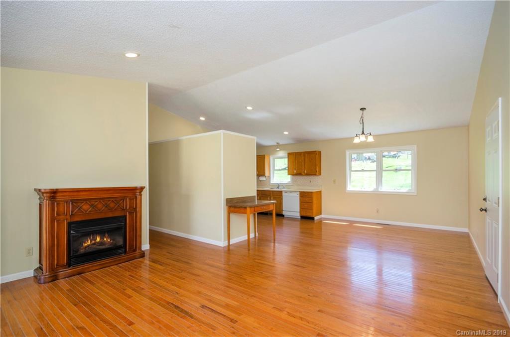 161 Round Rock Road Clyde, NC 28721 - Photo 6 of 25