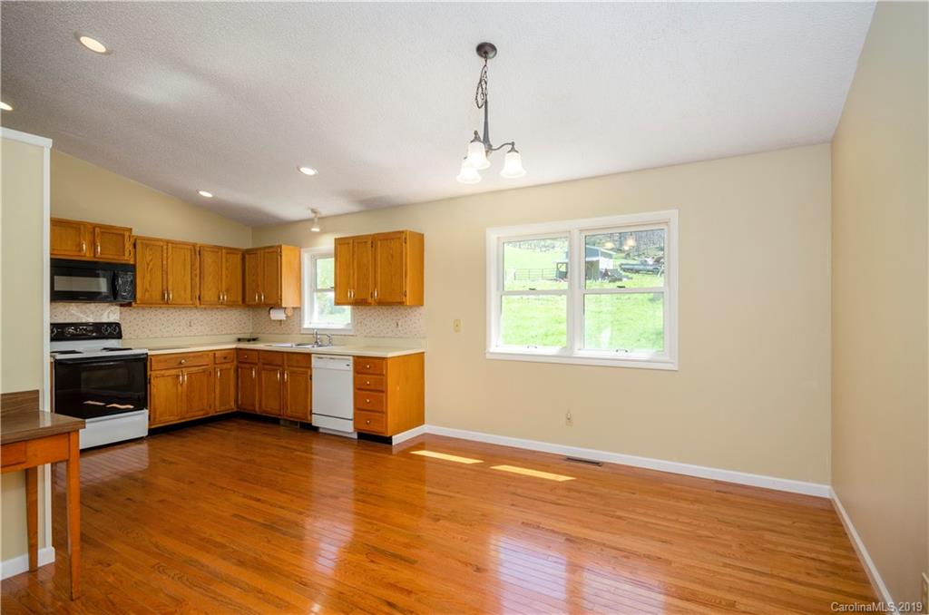 161 Round Rock Road Clyde, NC 28721 - Photo 7 of 25