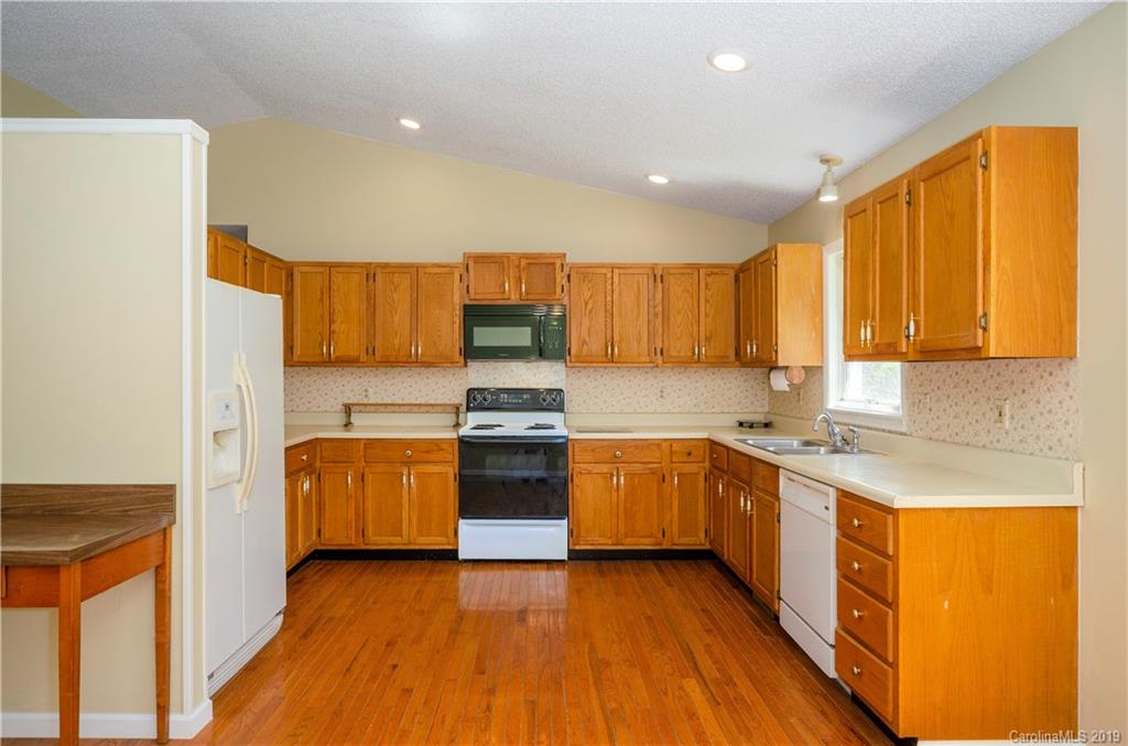 161 Round Rock Road Clyde, NC 28721 - Photo 8 of 25