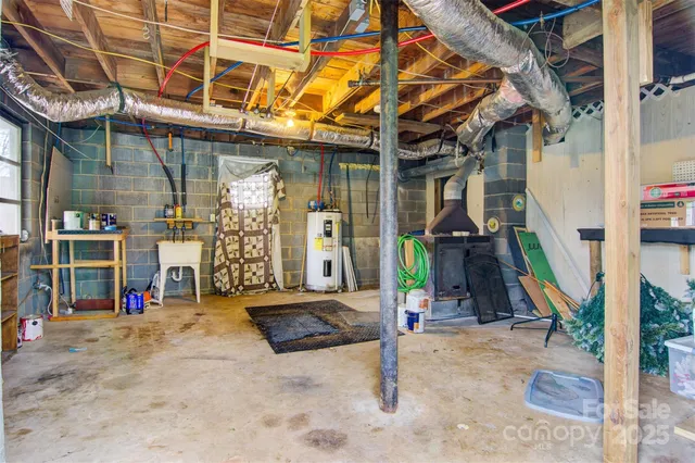 $279,990 | 403 Spruce Street Southwest, Lenoir, NC 28645