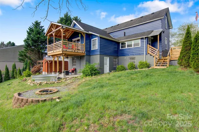 $279,990 | 403 Spruce Street Southwest, Lenoir, NC 28645