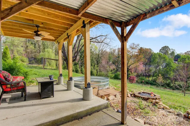 $279,990 | 403 Spruce Street Southwest, Lenoir, NC 28645