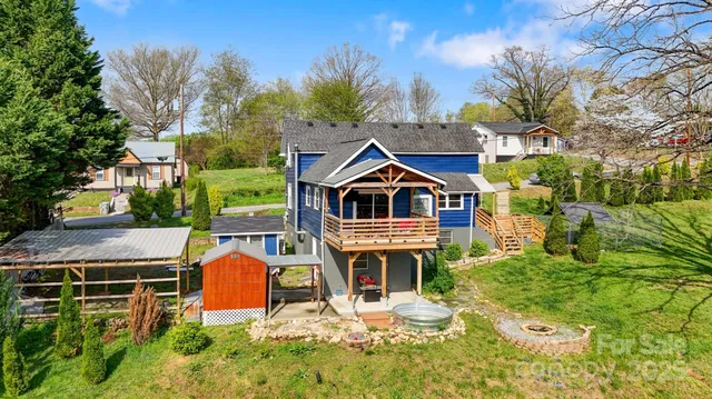 $279,990 | 403 Spruce Street Southwest, Lenoir, NC 28645