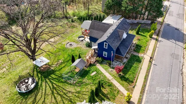 $279,990 | 403 Spruce Street Southwest, Lenoir, NC 28645