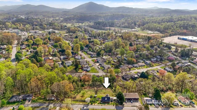 $279,990 | 403 Spruce Street Southwest, Lenoir, NC 28645