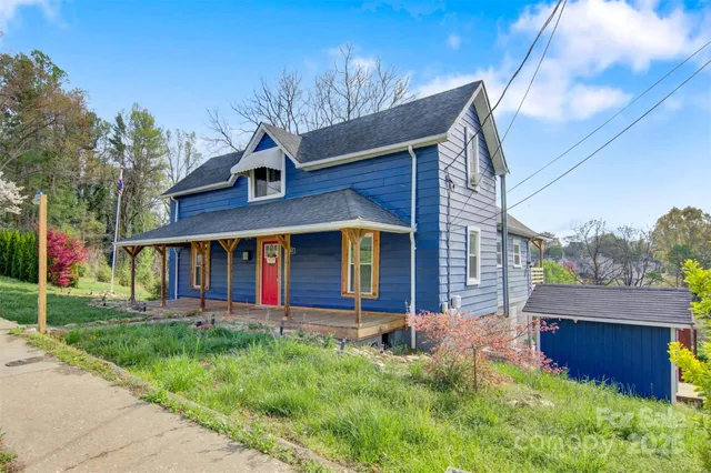 $279,990 | 403 Spruce Street Southwest, Lenoir, NC 28645