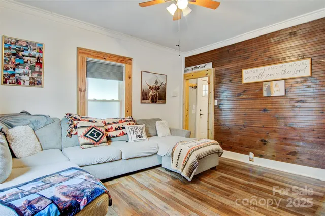 $279,990 | 403 Spruce Street Southwest, Lenoir, NC 28645