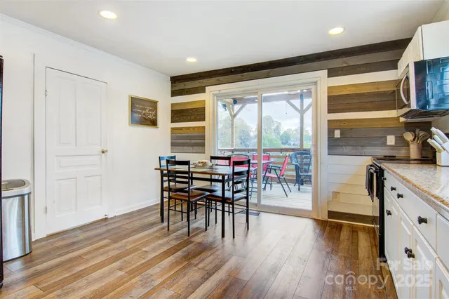 $279,990 | 403 Spruce Street Southwest, Lenoir, NC 28645