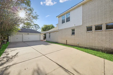 $548,800 | 1906 Blue Water Bay Drive, Katy, TX 77494