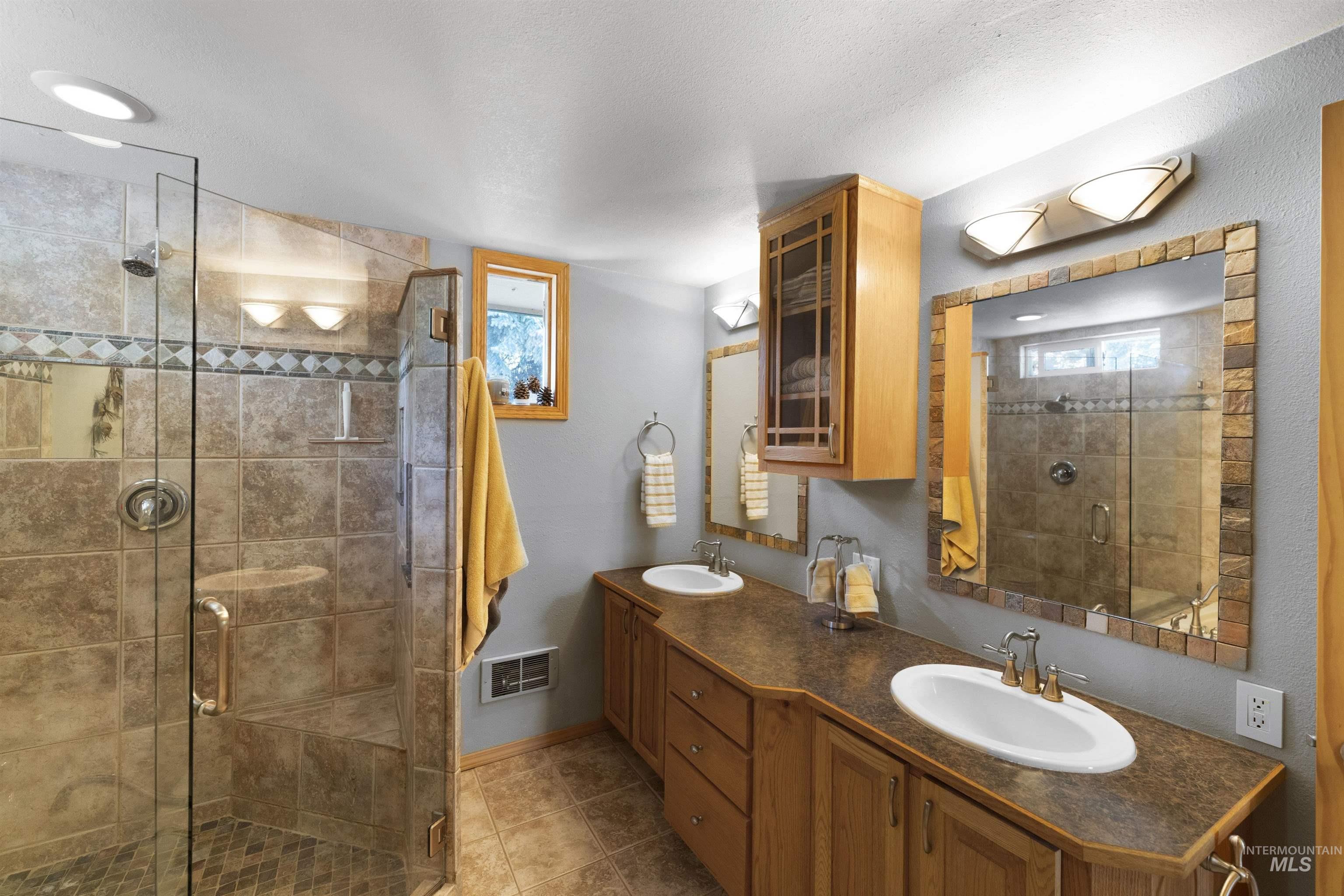 108 Gardner Place Cascade, ID 83611 - Photo 25 of 44