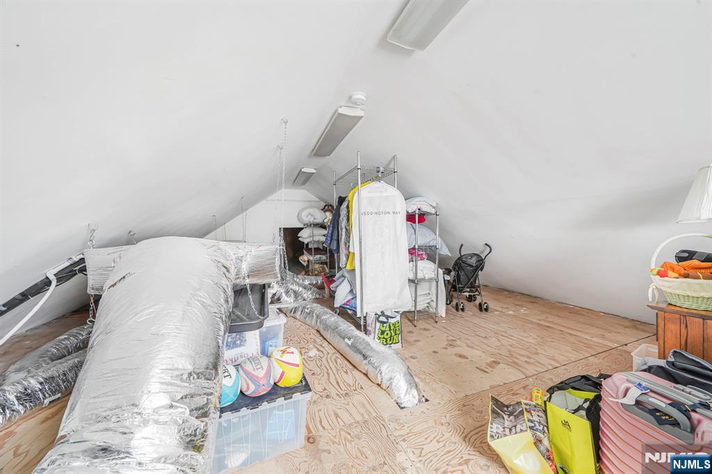 125 Rutgers Place Nutley, NJ 07110 - Photo 16 of 31