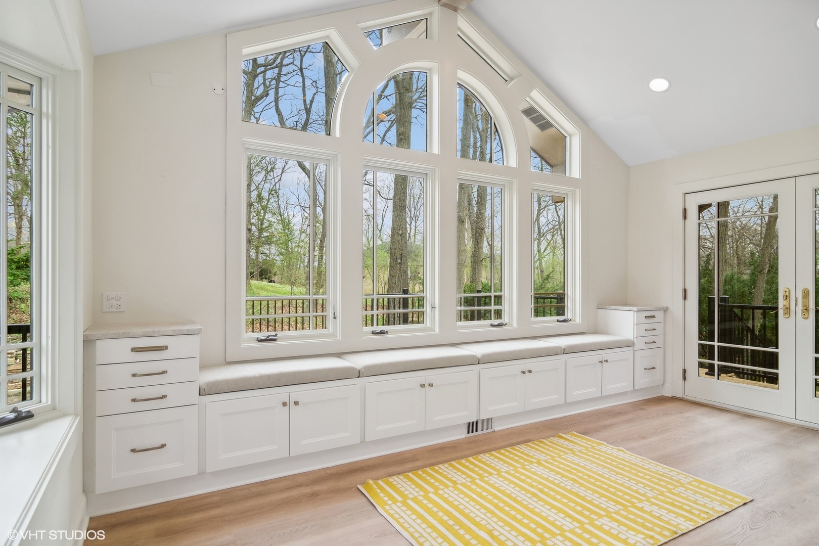 22076 West Chestnut Ridge Road Kildeer, IL 60047 - Photo 3 of 32 Gallery Image 3