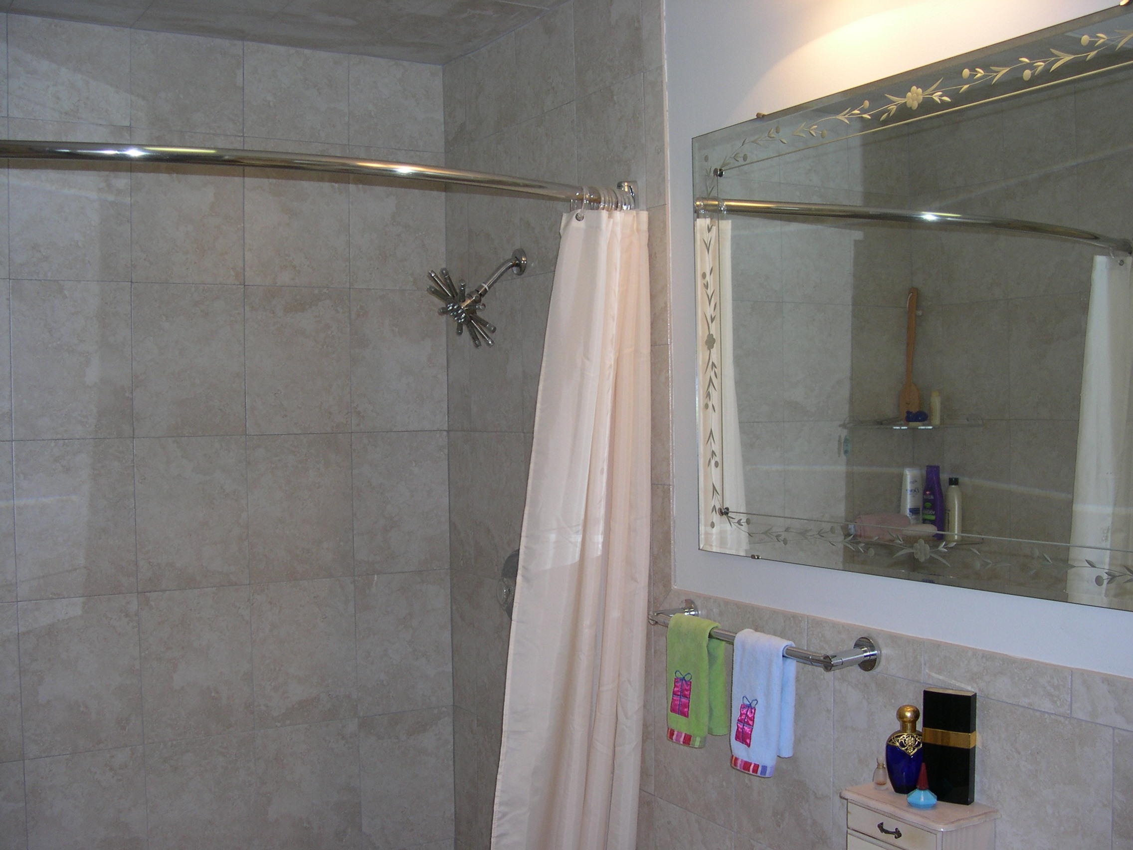 1188 Commodore Court, Unit 105 Fort Pierce, FL 34949 - Photo 22 of 27 Guest Bath