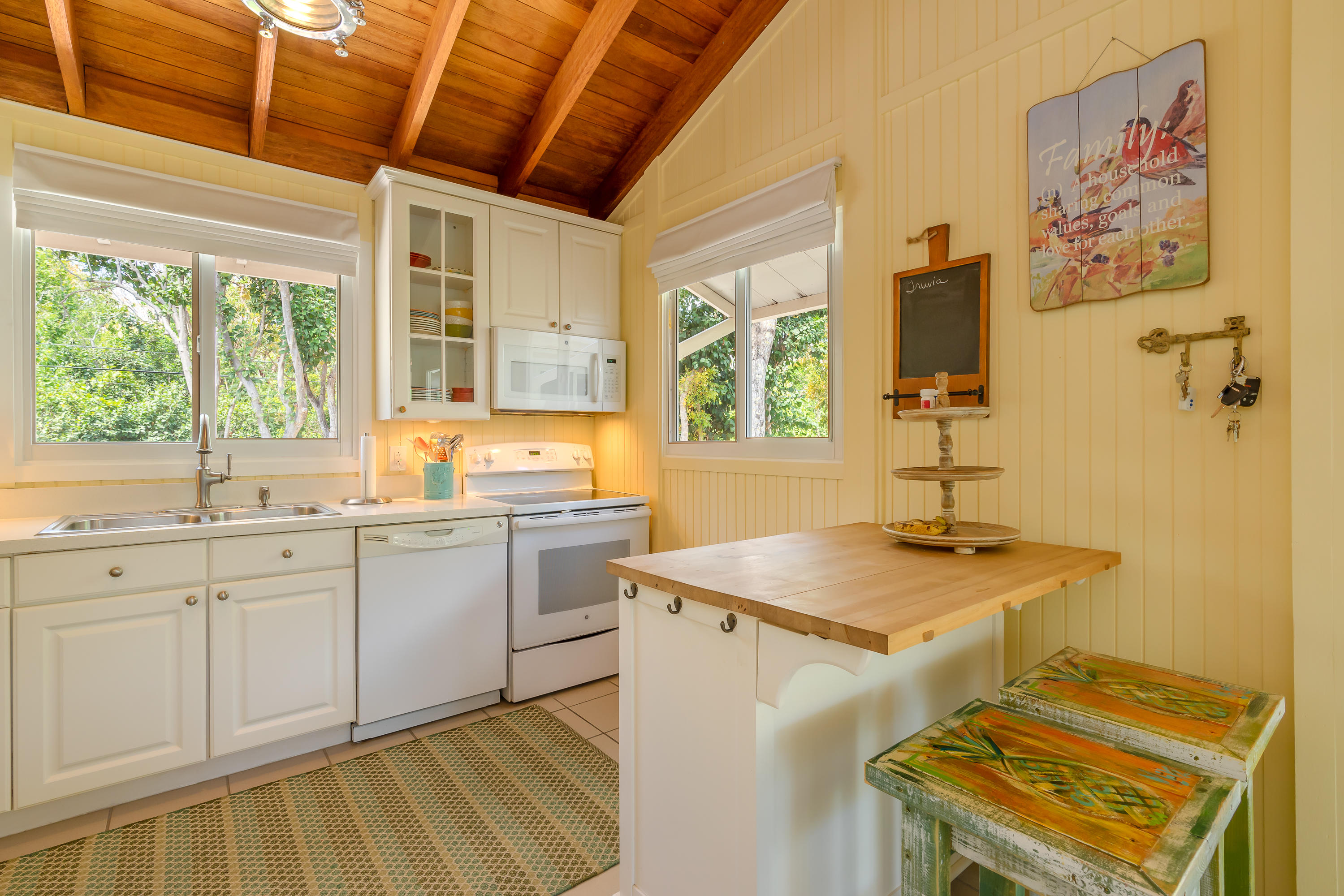 280 Key Honey Road Tavernier, FL 33070 - Photo 10 of 41 Kitchen