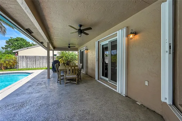 $6,000 | 9841 Southwest 1st Street, Unit 9841, Plantation, FL 33324