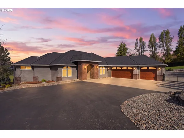 $1,425,000 | 19810 Northwest 61st Avenue, Ridgefield, WA 98642