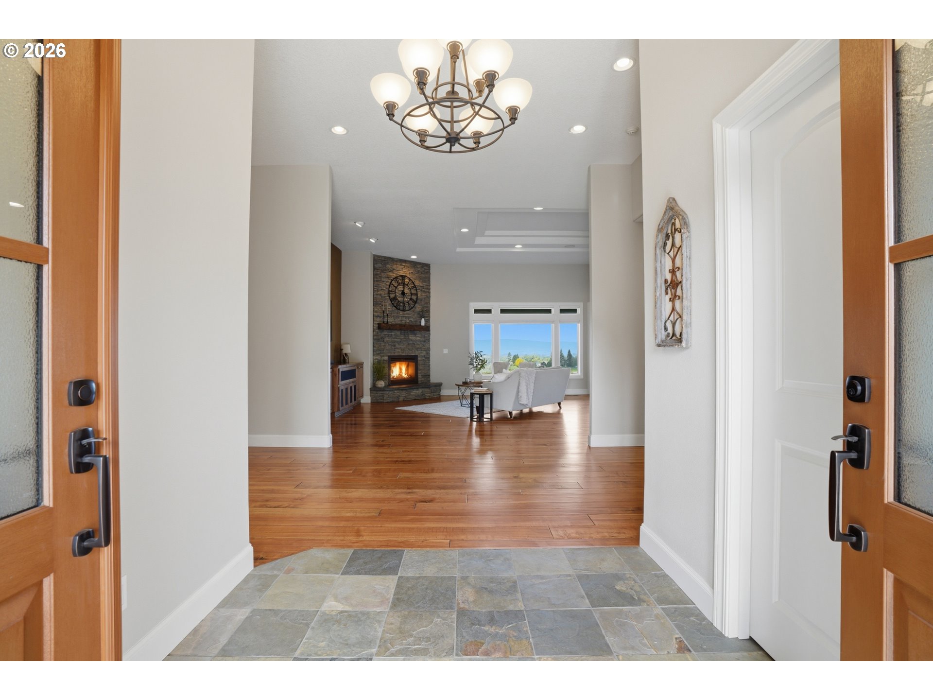 19810 Northwest 61st Avenue Ridgefield, WA 98642 - Photo 4 of 48 Entrance/Foyer