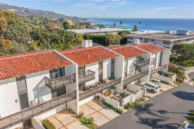 $1,800,000 | 32548 Coastsite Drive, Rancho Palos Verdes, CA 90275