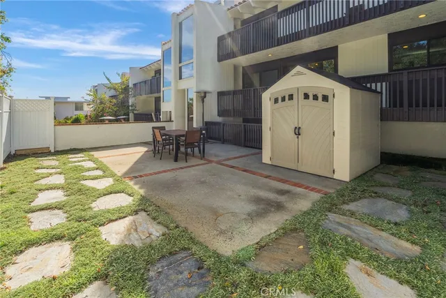 $1,800,000 | 32548 Coastsite Drive, Rancho Palos Verdes, CA 90275