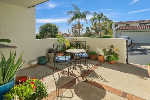 $1,800,000 | 32548 Coastsite Drive, Rancho Palos Verdes, CA 90275