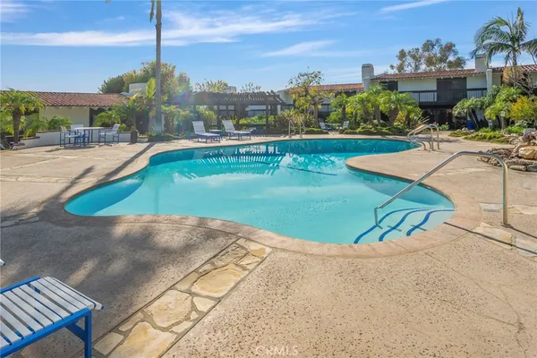 $1,800,000 | 32548 Coastsite Drive, Rancho Palos Verdes, CA 90275