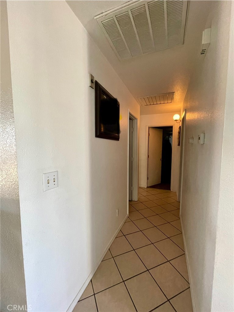 9654 Timothy Court Delhi, CA 95315 - Photo 5 of 18 a view of a hallway