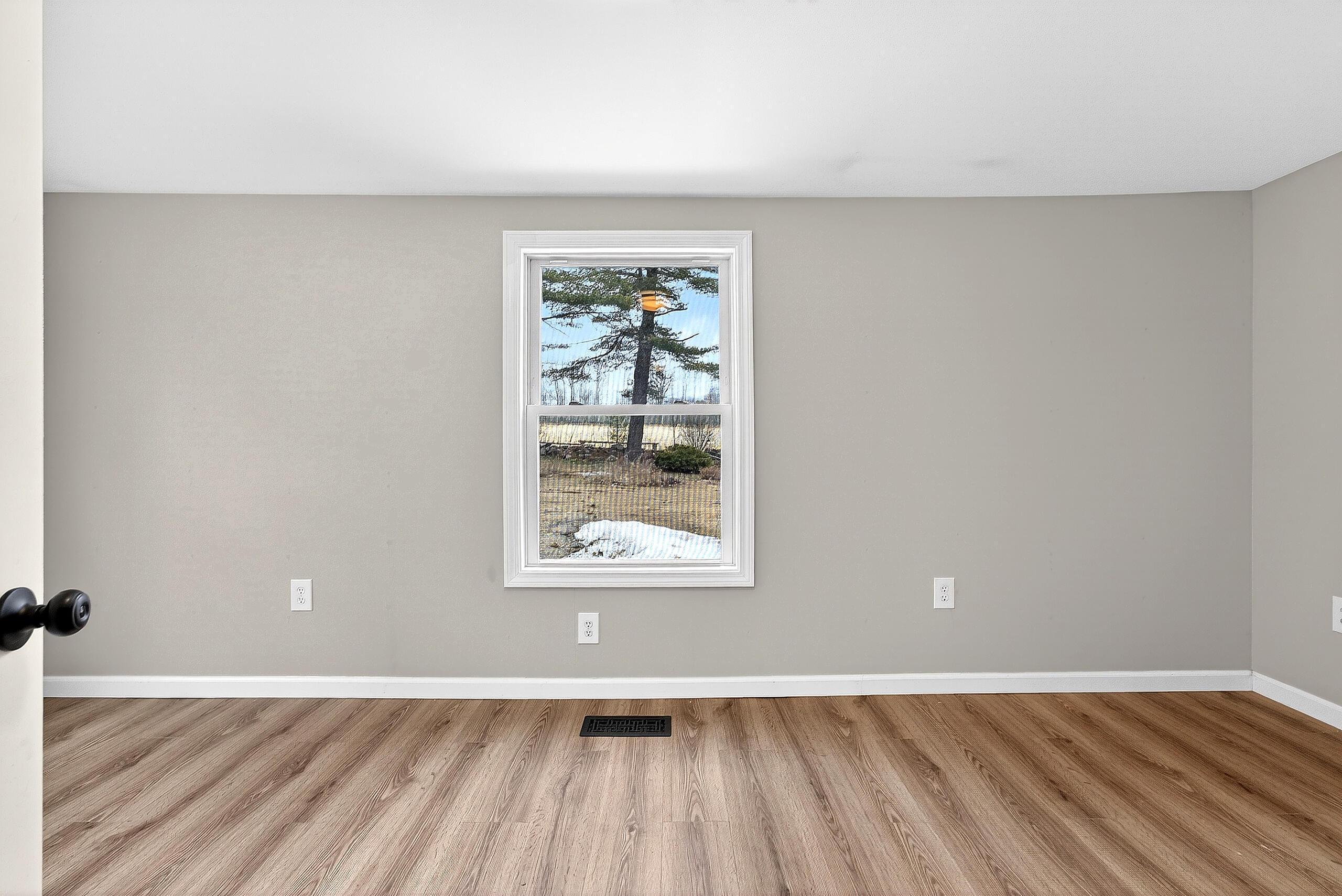 548 N Road Mount Vernon, ME 04352 - Photo 19 of 34 021_DSC08515