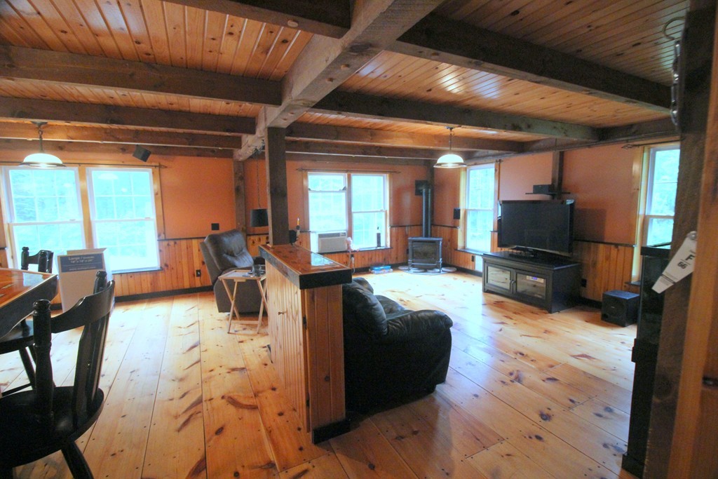 137 Quanapoag Road Freetown, MA 02717 - Photo 23 of 24 Gallery Image 23