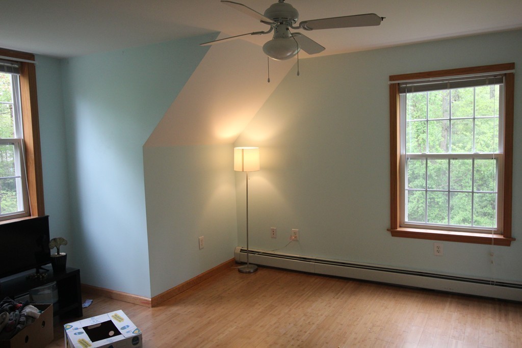 137 Quanapoag Road Freetown, MA 02717 - Photo 8 of 24 Gallery Image 8