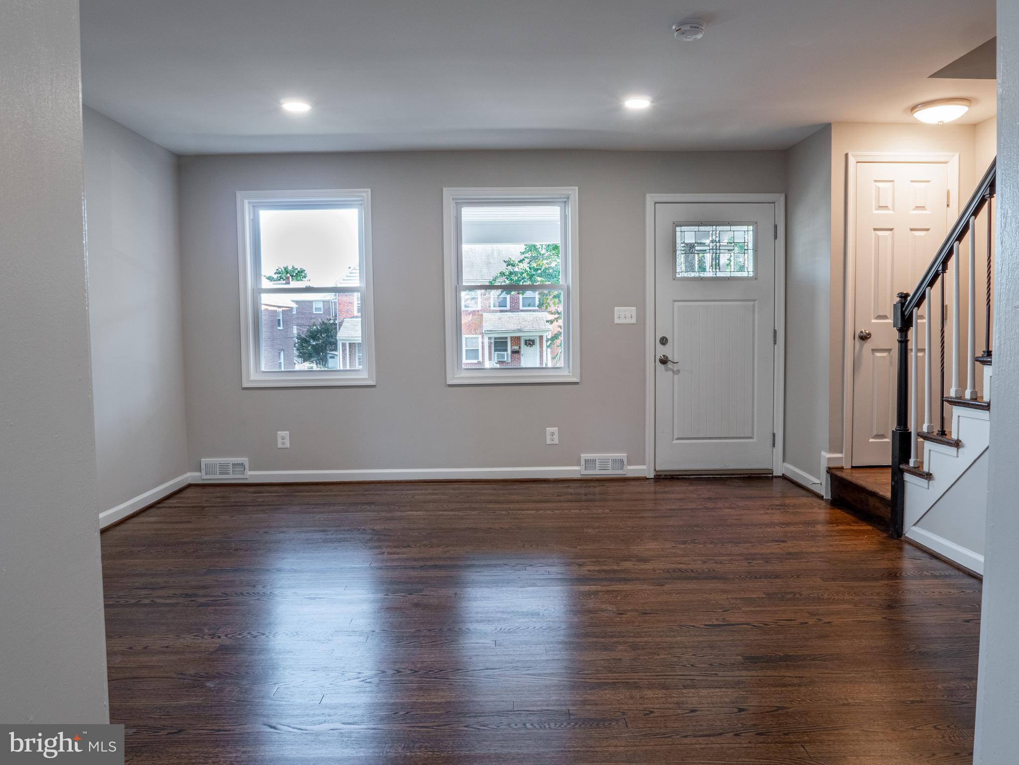 1304 Kitmore Road Baltimore, MD 21239 - Photo 3 of 29 Living Room