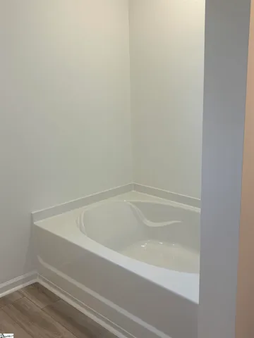 $317,900 | 5085 Sunnycreek Drive, Boiling Springs, SC 29316