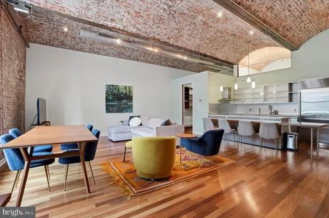 $465,000 | 105 South 12th Street, Unit 401, Philadelphia, PA 19107