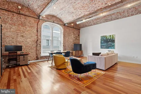 $465,000 | 105 South 12th Street, Unit 401, Philadelphia, PA 19107