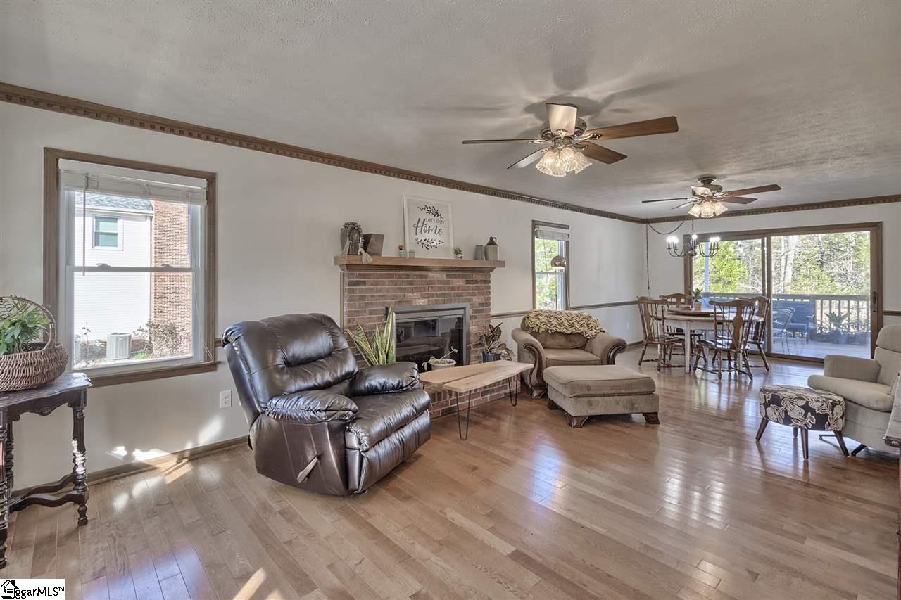 318 Quail Run Circle Fountain Inn, SC 29644 - Photo 9 of 33 Gallery Image 9