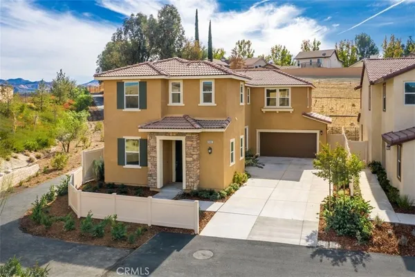 $4,800 | 26801 Trestles Drive, Canyon Country, CA 91351