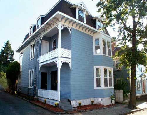 33 Howard Street, Unit 2 Newport, RI 02840 - Photo 1 of 7 Exterior Front.