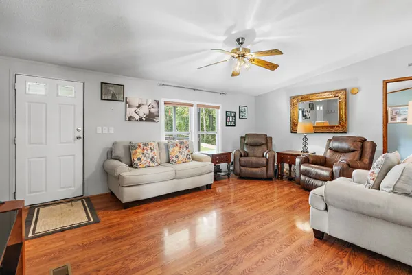 $727,999 | 1333 Roberts Road, Goodlettsville, TN 37072