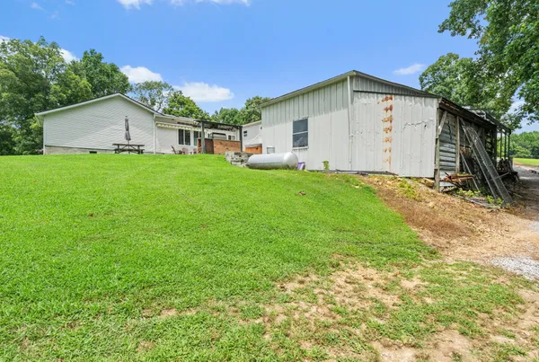 $727,999 | 1333 Roberts Road, Goodlettsville, TN 37072