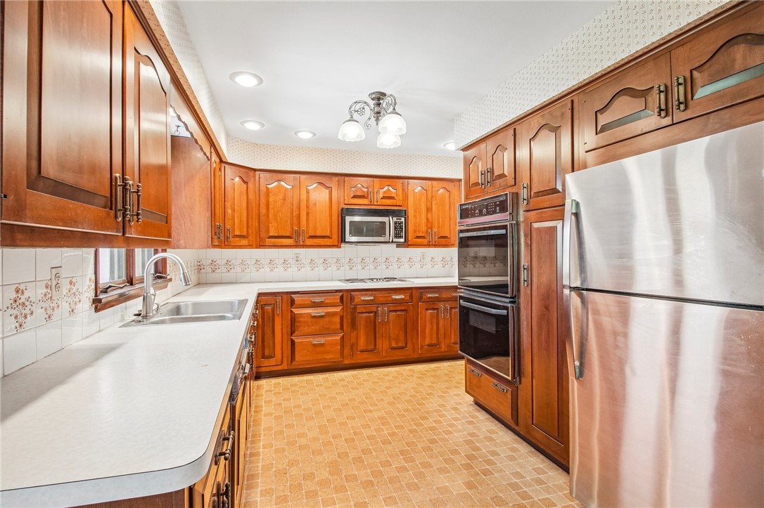 6 Worthington Road Irondequoit, NY 14622 - Photo 7 of 24