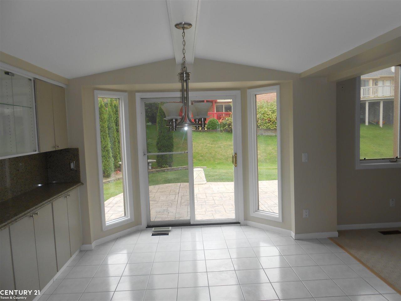 1009 River Mist Drive Rochester, MI 48307 - Photo 15 of 45 31243816-14.JPG
