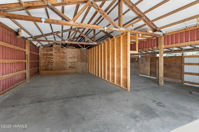 a view of a storage & utility room