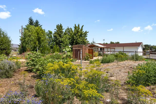 $599,000 | 5252 Highway 12, Yakima, WA 98908